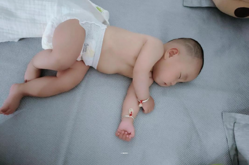 武威孕妇显怀早的原因